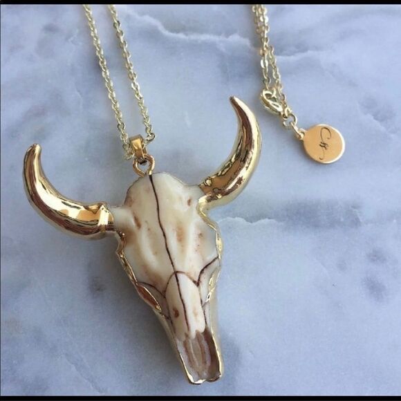 Cattle Head Pendant with Necklace - Picture 2 of 4